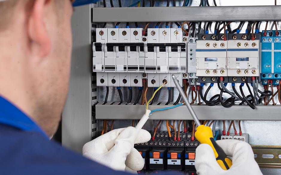 électricien independant Poissy
