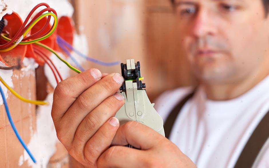 électricien à domicile Mériel